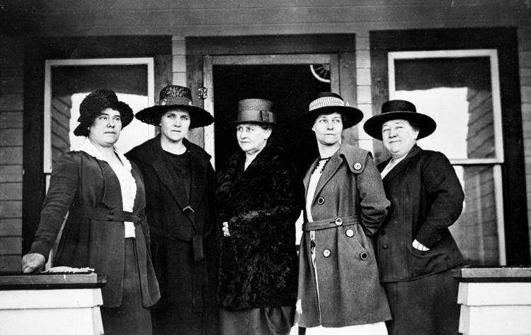 WomenTownCouncil1920_JHHistoricalSociety.jpg